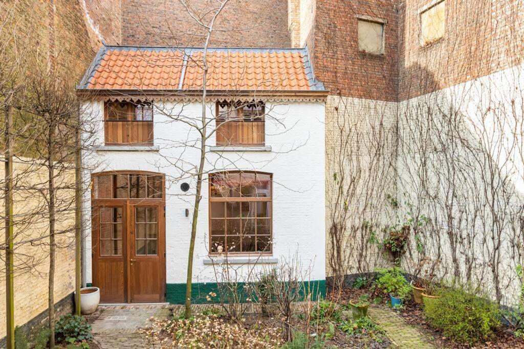 Carriage House In Quiet Ecological Garden Villa Antwerp Exterior photo